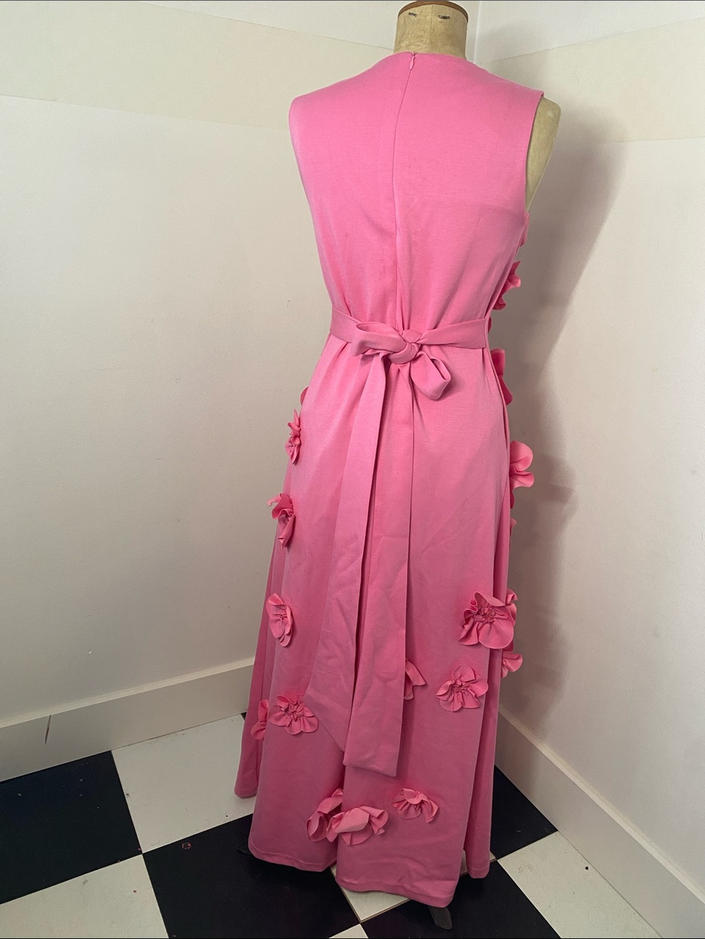 Boutique 3D Floral Appliqué Maxi Dress | Barbie Pink | Pockets | Tie Back | Medi - Picture 4 of 7